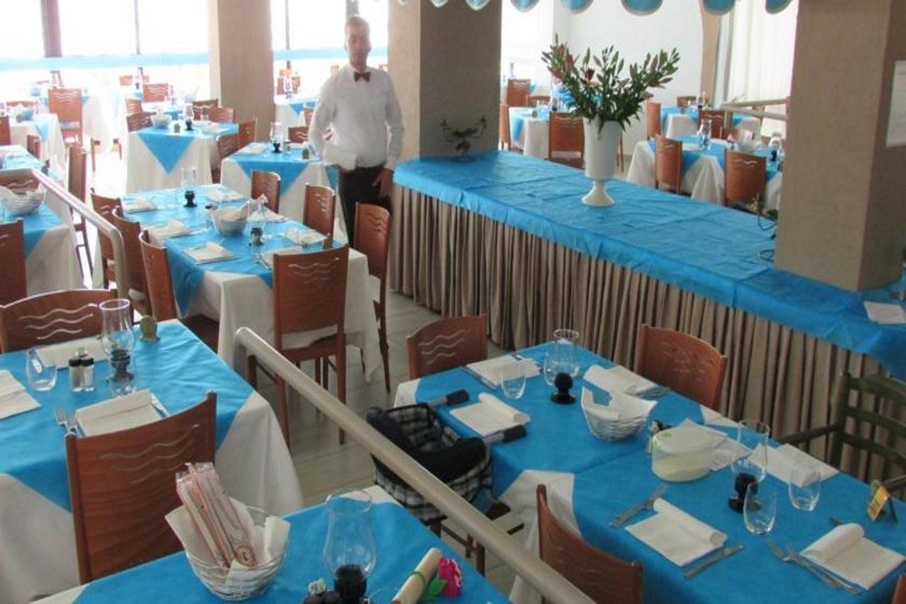Hotel Manila ليدو دي يسولو المظهر الخارجي الصورة